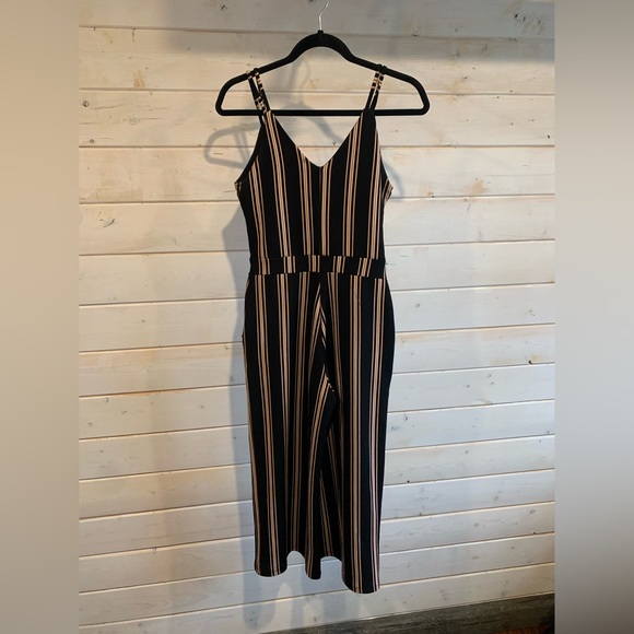 Eclipse | Black Striped Wide Leg Jumpsuit - Picture 4 of 7